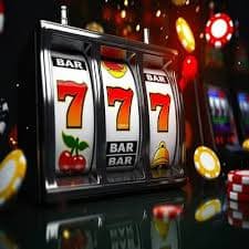 Myanmar ဖုန်းသုံးကာ slot king App ကစားနေသောပုံ